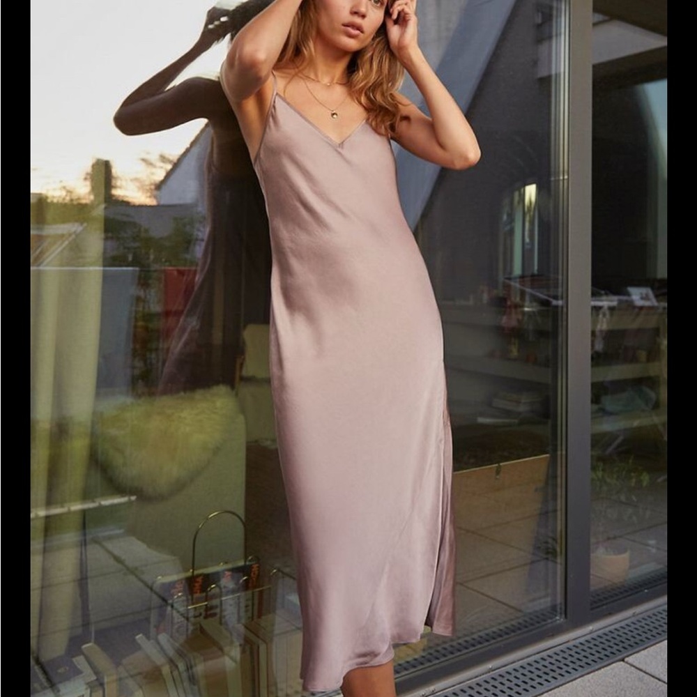 NWT Aritzia Wilfred Dusty Mauve Slip Dress, size S